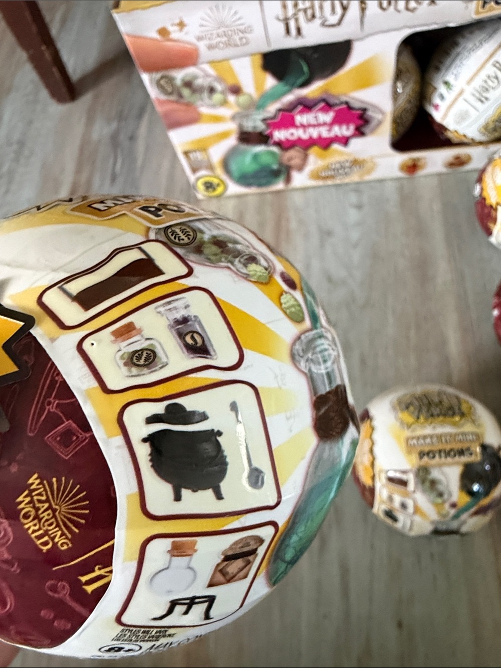 New Harry Potter mini verse display and 12 capsules - Picture 9 of 13